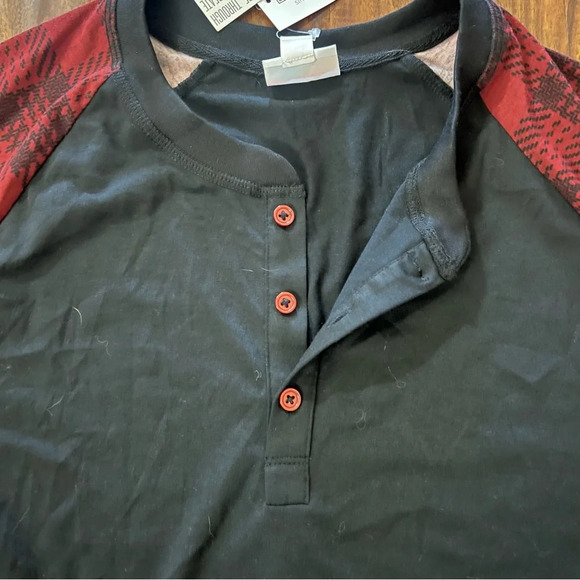 LuLaRoe Mark 3 Button Henley T-Shirt Long Sleeve Red Black size 3X Unisex - Picture 5 of 9